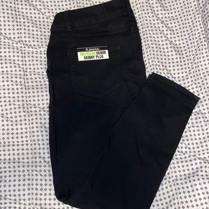 Black plus size skinny jeans